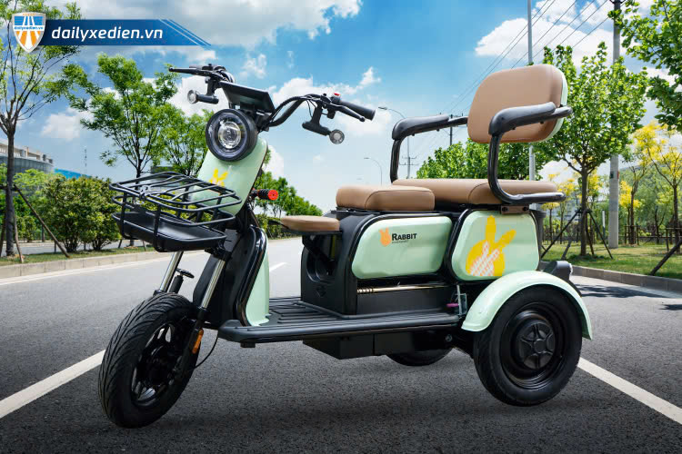 Xe Điện 3 Bánh Đồng Hành Cùng Người Cao Tuổi và Người Khuyết Tật Mỗi Ngày 2 Xe Điện 3 Bánh Bluera Rabbit