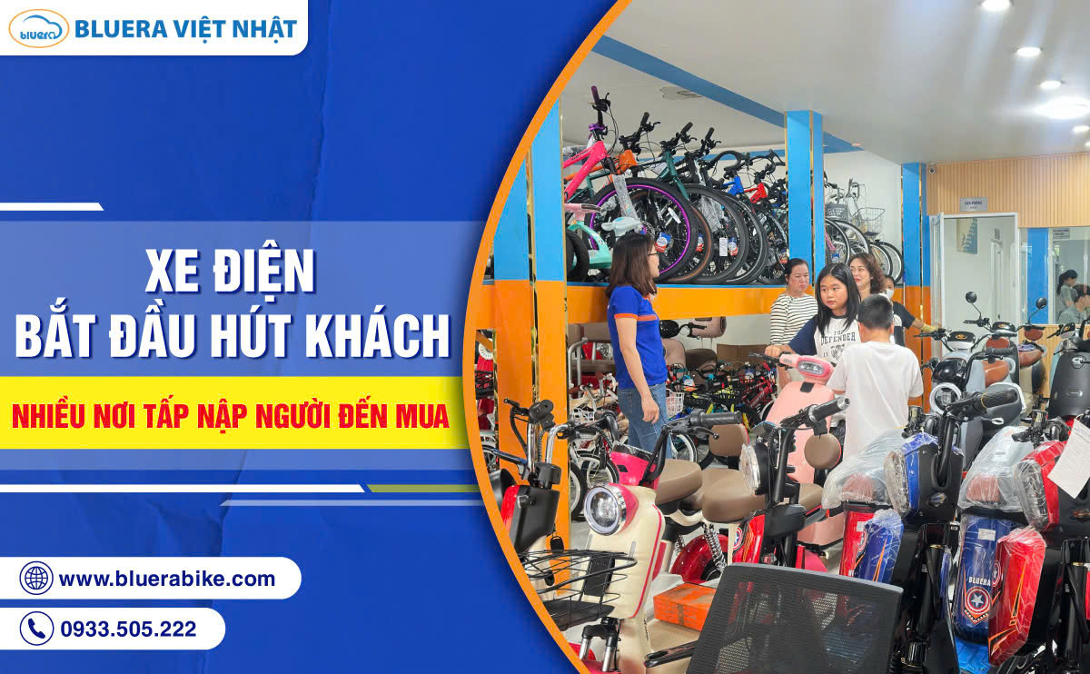 Xe Điện Bắt Đầu Hút Khách Thị Trường TP.HCM Nhộn Nhịp Vào Mùa Cao Điểm. 3 Hình ảnh khách hàng tại cửa hàng